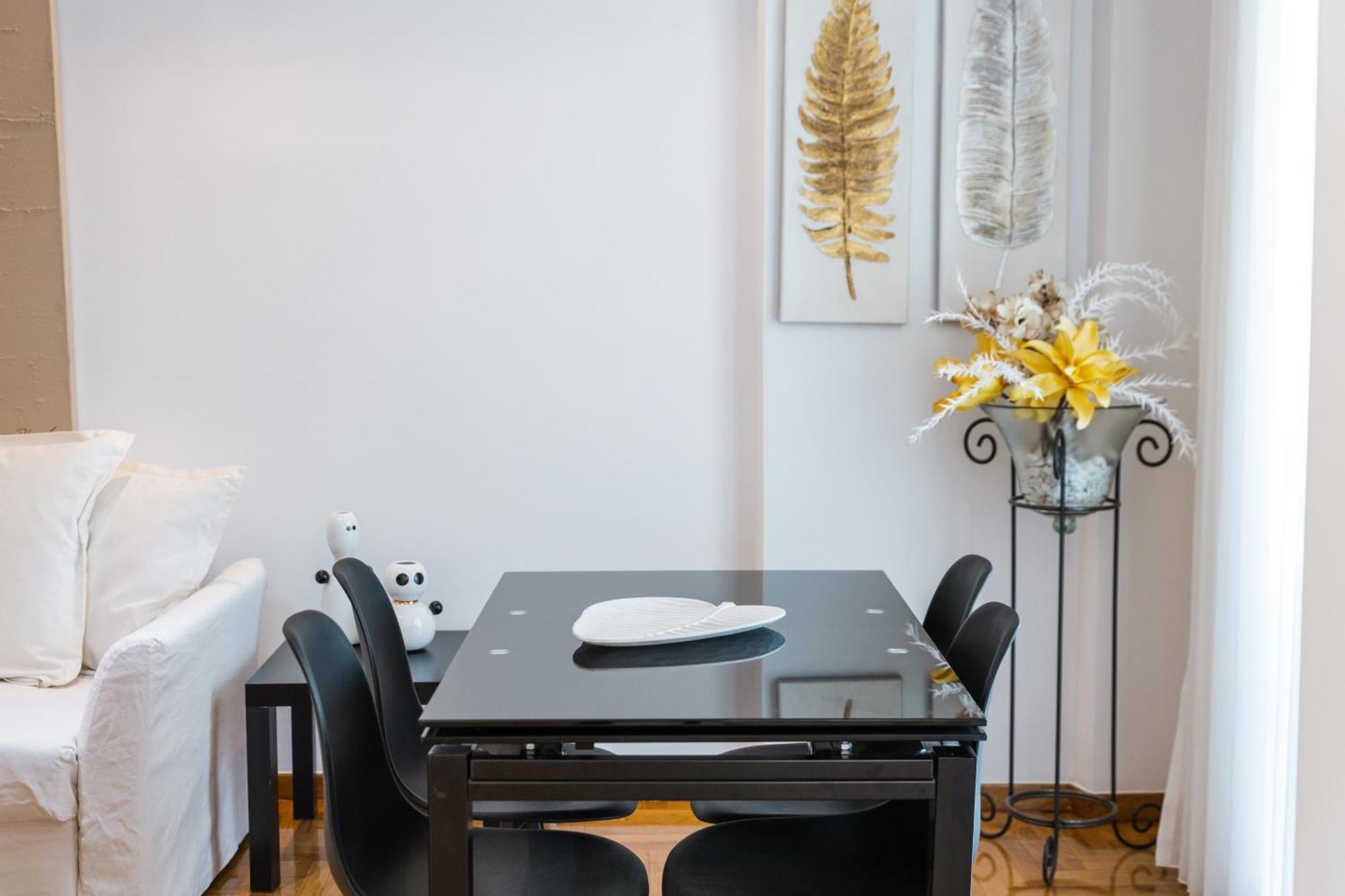 Apartment In Glyfada Center 아테네 외부 사진