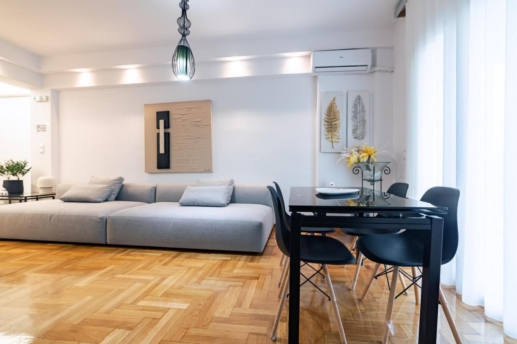 Apartment In Glyfada Center 아테네 외부 사진